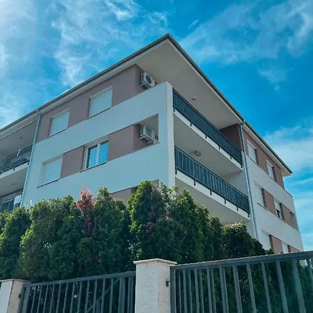 公寓 Wellness Blue Star Apartman *